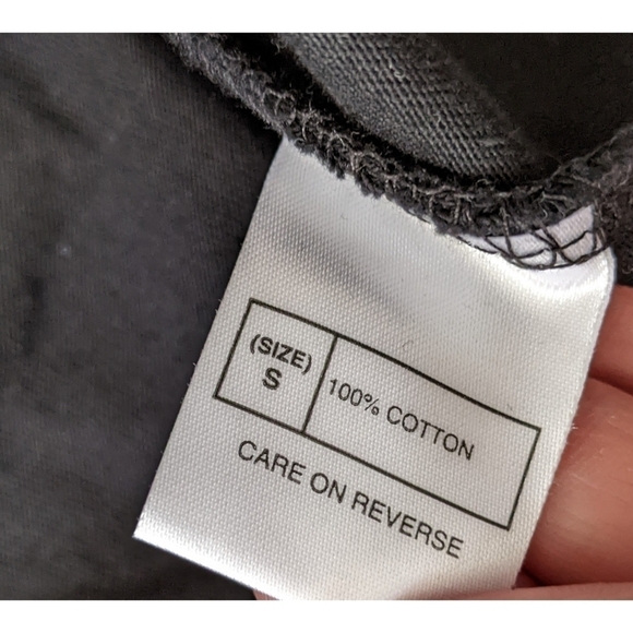 Hong Kong Disney Official Rainbow Minnie T-shirt - Picture 7 of 8